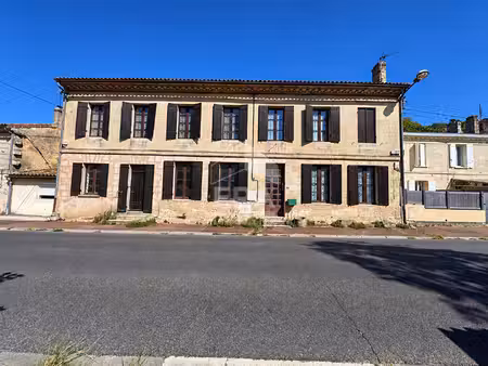 maison à vendre à tauriac - 7 pièces  209 m²  travaux à prévoir