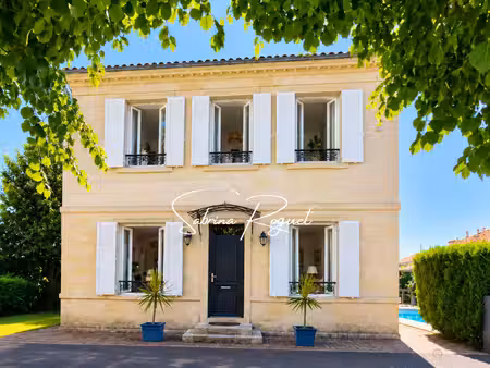 bègles 33130 belle maison en pierre avec piscine proche toutes commodités.