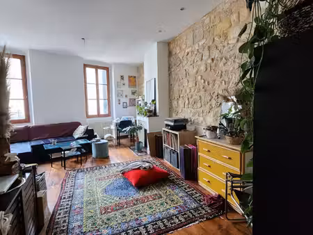 appartement t3 de 84m² proche victoire