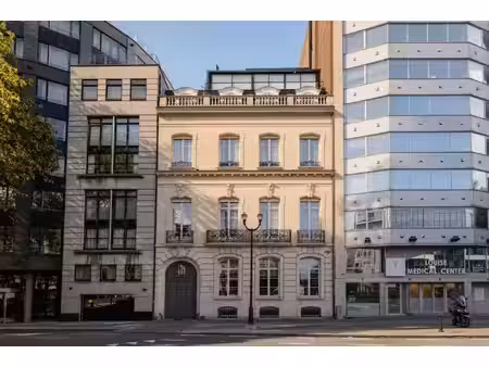 appartement à louer avec terrasse et jardin   ixelles (vbe71251)
