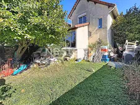 maison avec jardin à 5 minutes à pied du rer b fontaine-michalon