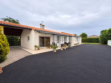 plain-pied 117m² à prin deyrancon  3ch  1 bureau  2 garages