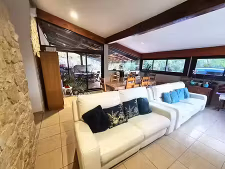 mas catalan avec 3 gîtes sur 1 hectare de terrain