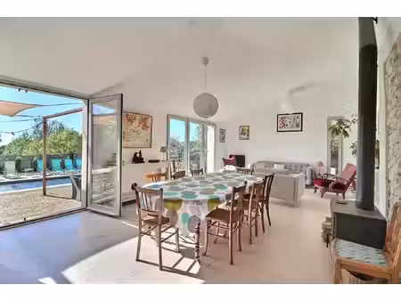 maison 128 m² avec pisicne sur une pacelle de 632 m²