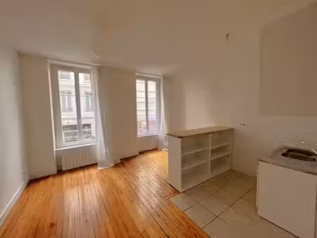 location appartement 3 pièces 59 m² à lyon 3ème (69003)  1 082 €