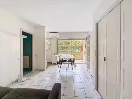 location meublée appartement 1 pièce 23.23 m² à cannes (06400)  715 €