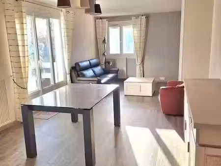 location appartement 4 pièces 81 m² à reims (51100)  900 €