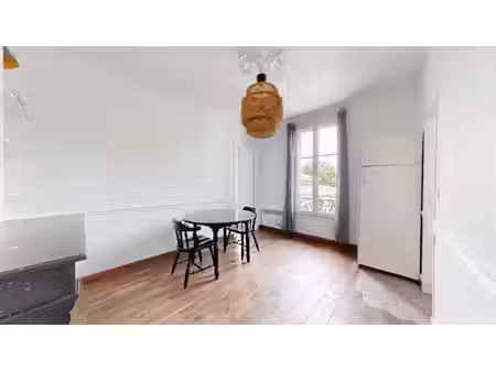 appartement 2 pièces proche mairie