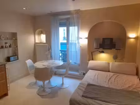 location meublée appartement 1 pièce 24 m² à paris 11ème (75011)  1 130 €