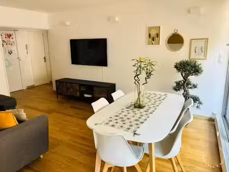 location meublée appartement 2 pièces 51 m² à paris 15ème (75015)  1 975 €
