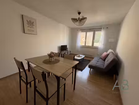 t2 meublé en duplex – 37 14 m² – lille – proche chr/cent