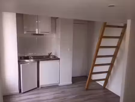 location appartement 1 pièce 15 m² à oullins-pierre-bénite (69600)