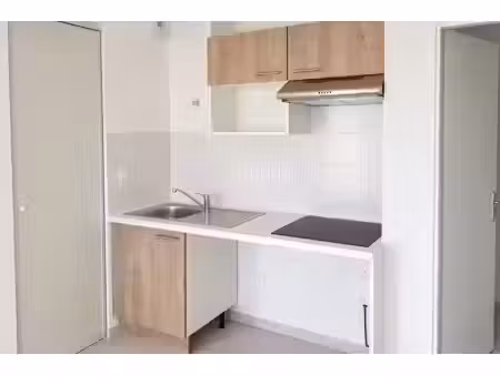 t3 avec loggia et parkings à toulouse