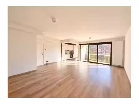 appartement à louer à avenue edouard de thibault 49 etterbeek (vbe71305)