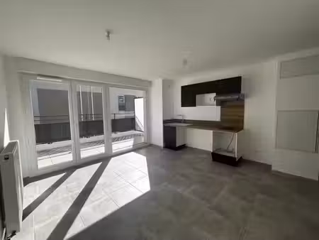 location appartement 2 pièces 49 m² à morières-lès-avignon (84310)  690 €