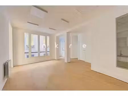 location bureaux 79m²