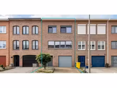 bel-étage à louer à stabroek pour € 1.350 avec 3 chambres à coucher