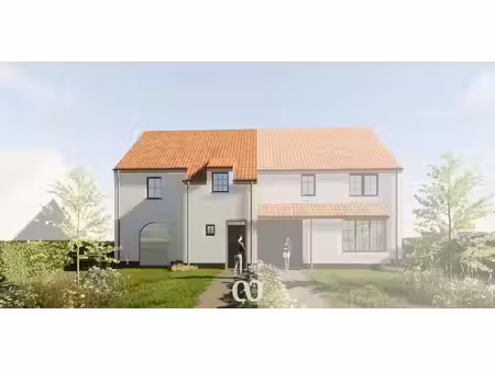 des maisons neuves très spacieuses à moitié ouvertes avec 3 chambres et un abri voiture à 