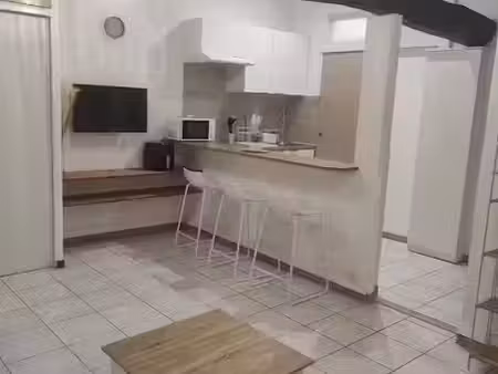 location meublée appartement 1 pièce 25 m² à la couronne (16400)  475 €