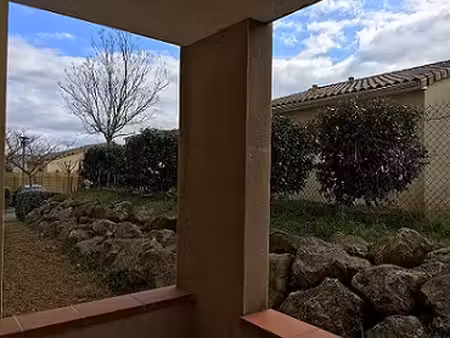 apt t3 - en rez de chaussée avec terrasse privée & 2 plac
