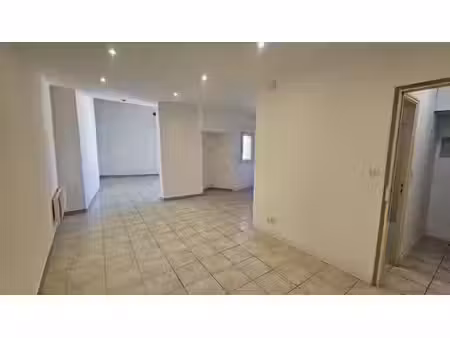 location appartement 2 pièces 46 m² à manosque (04100)  495 €