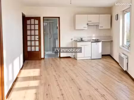 immeuble 4 pièces 79 m²