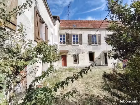 maison 9 pièces 195 m²