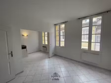 t1 3èeme étage 32m2 à vendre en hypercentre