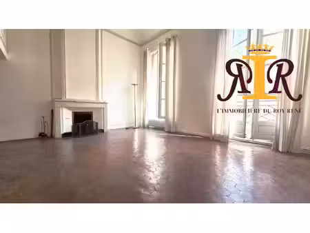 appartement de caractere en plein centre ville