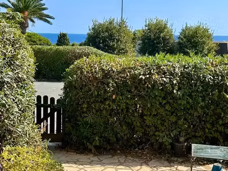 appartement vue mer avec terrasse à louer