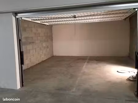 tarnos grand garage en sous sol residence le bastian