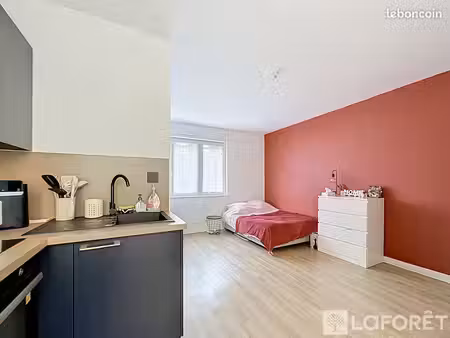 studio 1 pièce 22 m²