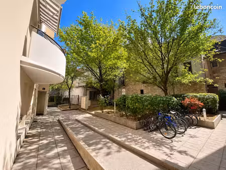 studio 1 pièce 24 m²