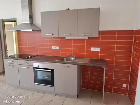 appartement - 52m2 - 445 euros sans charges