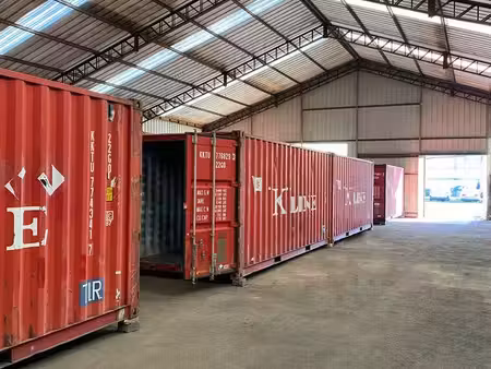 box de stockage / garde-meuble / garage / hangar