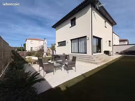 villa 5 pièces 111 m²