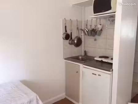 chambre meublée