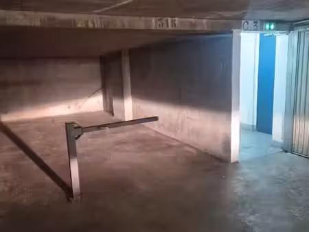 parking 14m2 rue manin