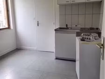 duplex avec cour extérieure commune - proche gare