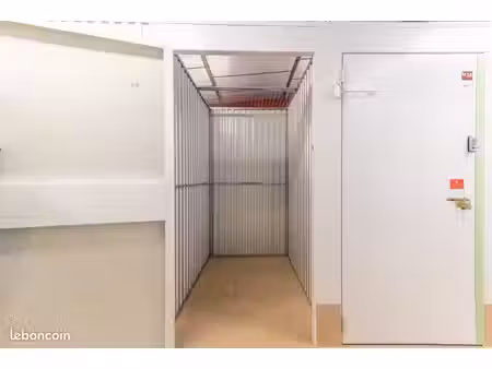 garage/box 3 m² chelles