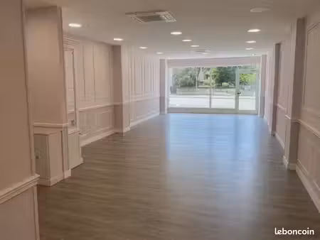 local commercial à louer