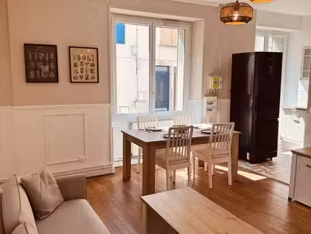 charmant 3 pièces de 55 m²  meublé avec double box sécurisé