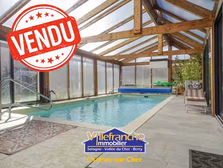 pavillon avec piscine
