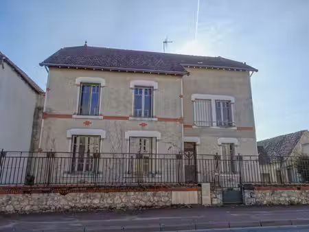 immeuble à rénover de 186m2 à vendre à villefranche-sur-cher