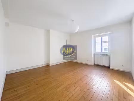 appartement t2 place félix fournier