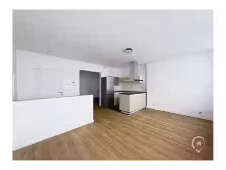 appartement à louer à rue courtejoie 14 ciney (vbe71338)