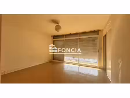 appartement t3 lumineux avec balcon et garage