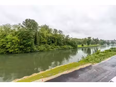 f3