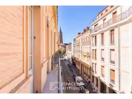 élégant appartement bourgeois avec vue sur saint-sernin