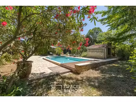 maison de ville avec piscine et jardin exceptionnel